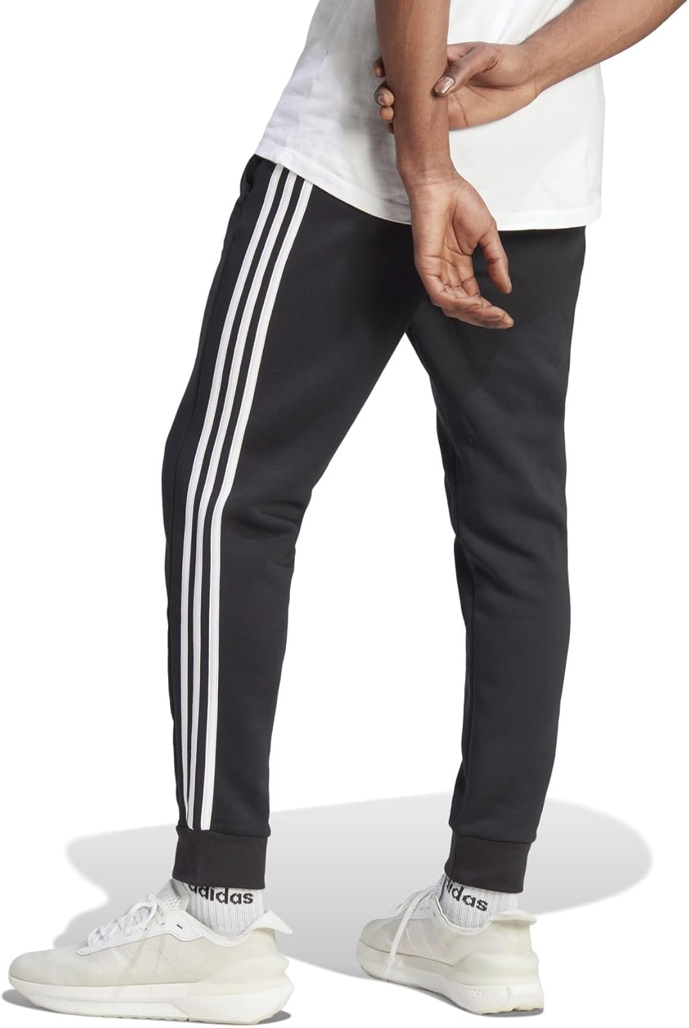 Men's Essentials Fleece 3-Stripes Tapered Cuff Pants